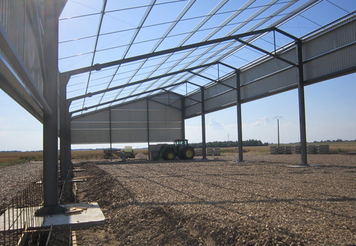 découvrez les avantages du hangar photovoltaïque : une solution durable pour optimiser l'espace de stockage tout en produisant de l'énergie renouvelable. augmentez votre autonomie énergétique tout en réduisant votre empreinte carbone.