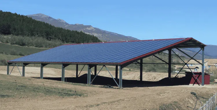 découvrez comment un hangar photovoltaïque agricole peut transformer votre exploitation en source d'énergie durable. optimisez vos ressources tout en préservant l'environnement grâce à des solutions innovantes et économiques.
