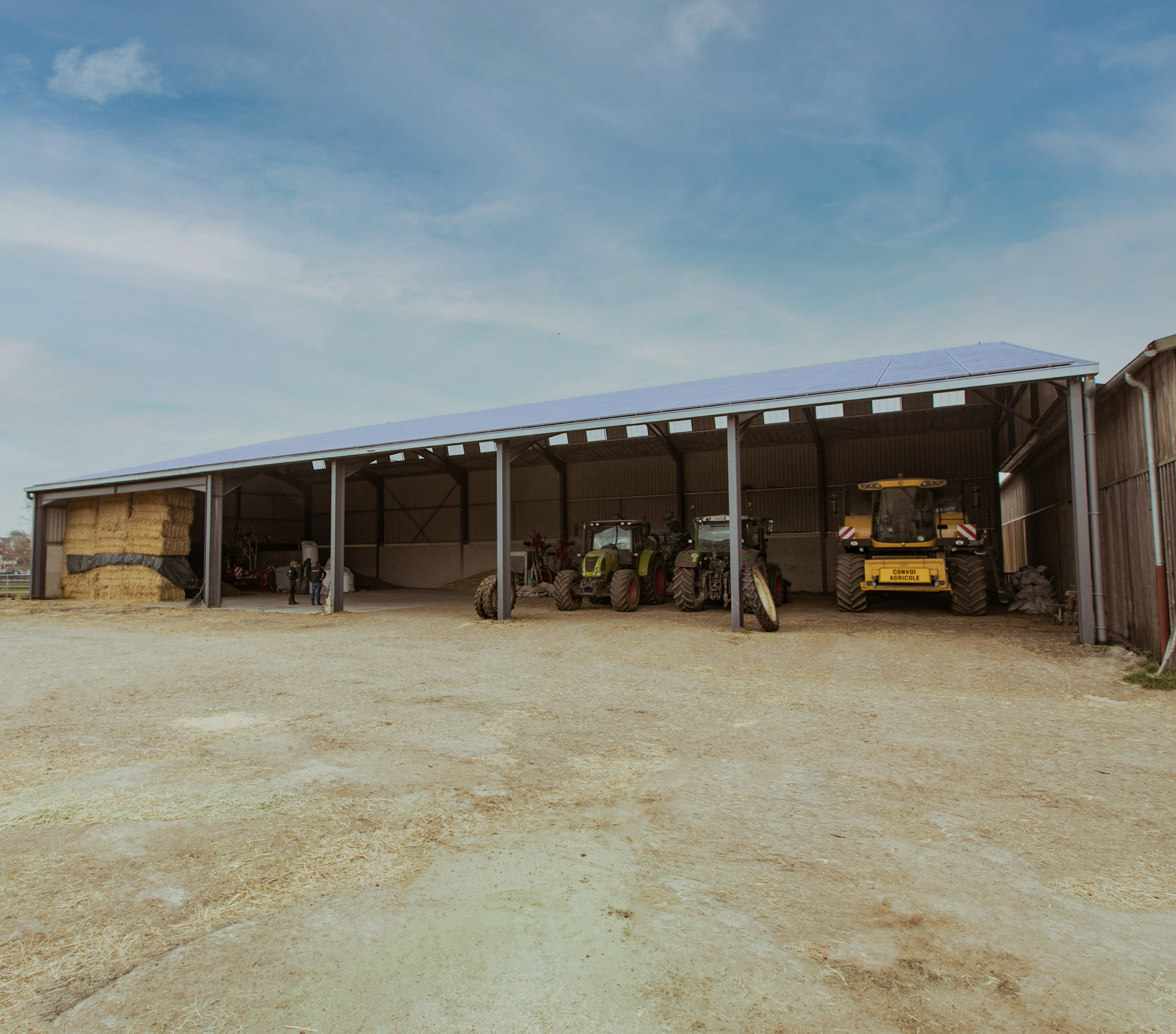 découvrez les prix compétitifs des hangars solaires adaptés à vos besoins. profitez des avantages écologiques et économiques de l'énergie solaire tout en optimisant votre espace. recevez vos devis personnalisés dès maintenant.