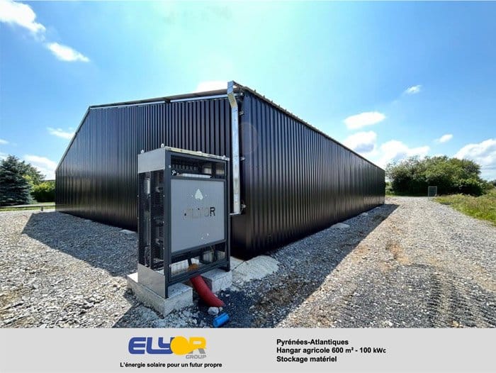 découvrez notre hangar solaire 100 kwc, une solution innovante pour optimiser l'énergie renouvelable. profitez d'énergies propres et réduisez vos coûts tout en contribuant à la transition écologique. parfait pour les entreprises soucieuses de leur impact environnemental.