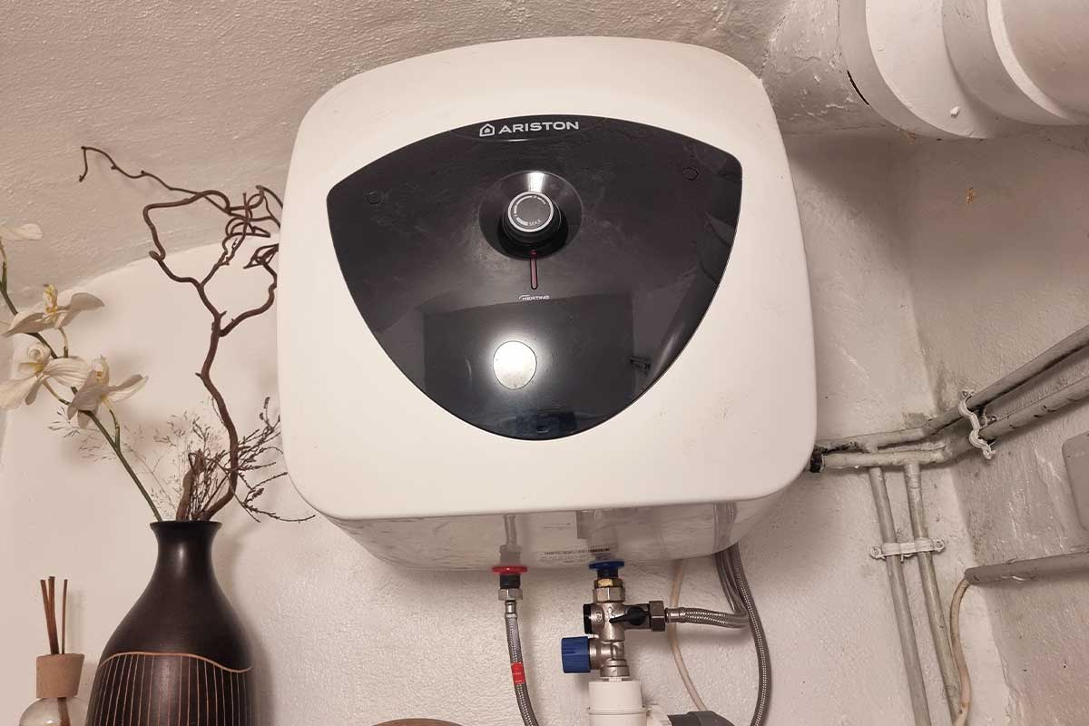 découvrez notre horloge chauffe-eau, un dispositif innovant qui optimise la gestion de votre consommation d'eau chaude. grâce à ses fonctionnalités intelligentes, contrôlez et programmez vos besoins en eau chaude pour réaliser des économies d'énergie tout en profitant d'un confort optimal. idéale pour les ménages modernes, cette horloge vous aide à réduire votre impact environnemental.