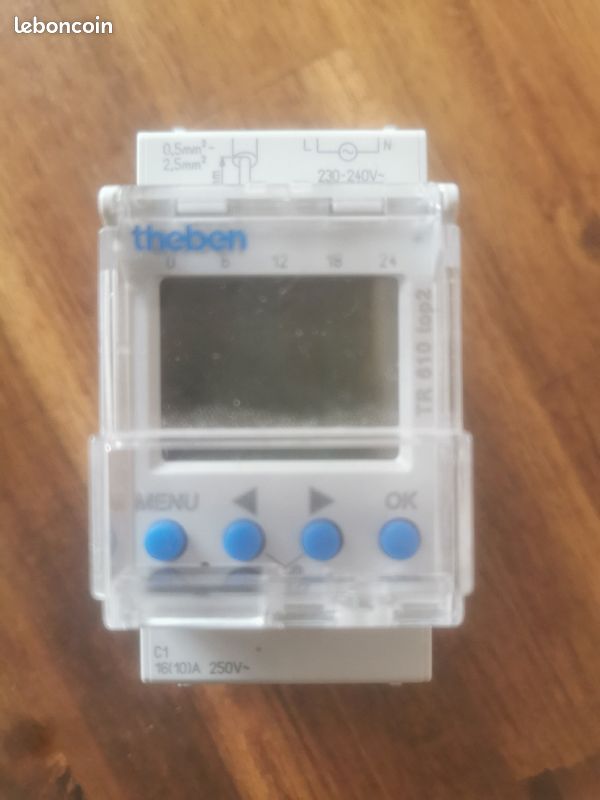 découvrez notre horloge eau chaude, un dispositif innovant qui vous permet de gérer efficacement votre consommation d'eau chaude. suivez votre utilisation et optimisez vos dépenses énergétiques avec précision. idéal pour les foyers soucieux de l'environnement et à la recherche de solutions économiques.