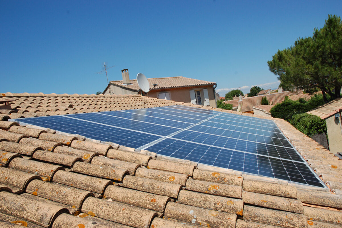 découvrez comment bénéficier d'un immeuble photovoltaïque gratuit qui transforme votre espace en une source d'énergie durable et économique. profitez d'énergies renouvelables sans frais d'investissement et réduisez votre empreinte carbone tout en augmentant la valeur de votre bien.