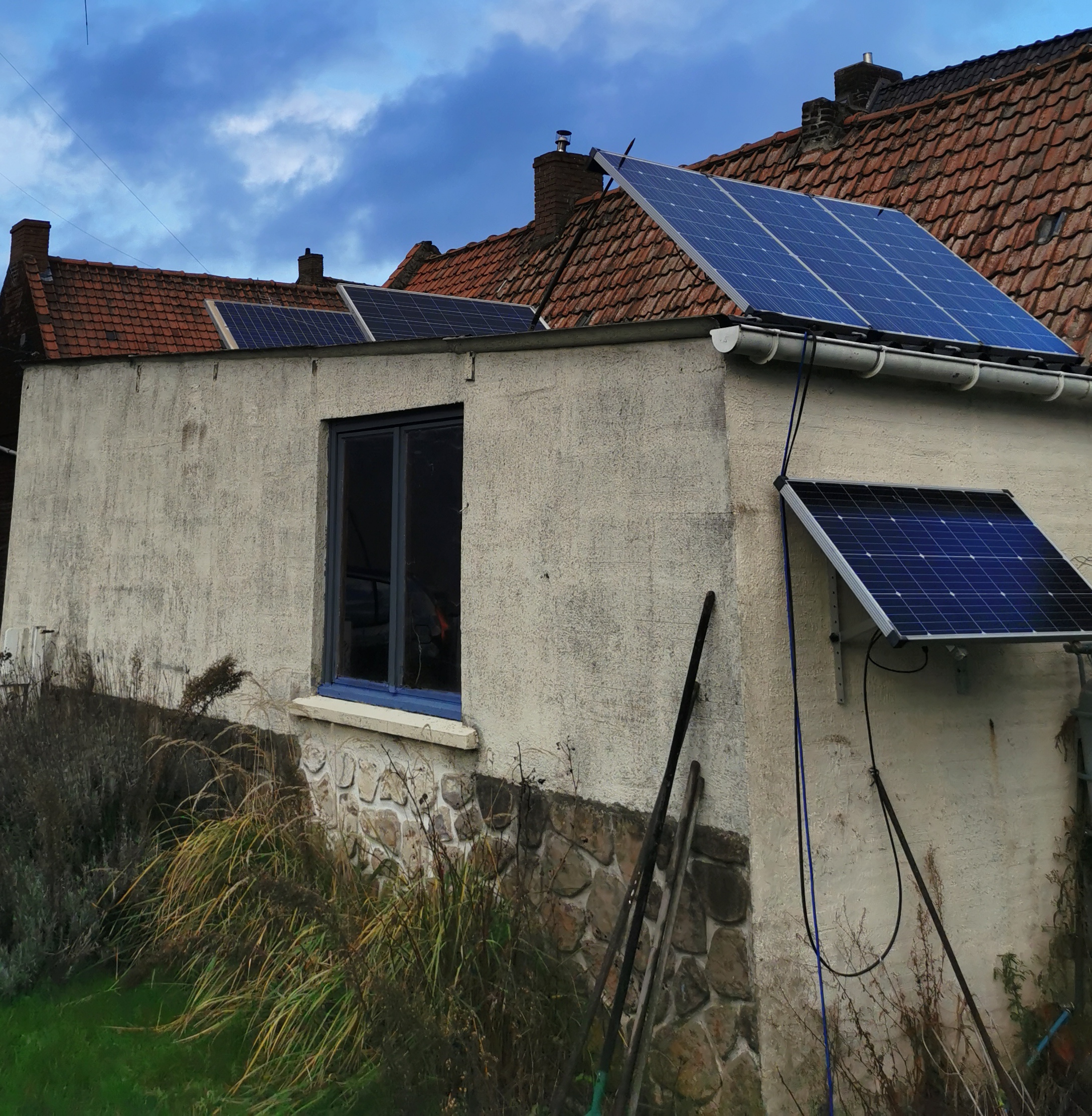 découvrez comment le débat public influence les forums photovoltaïques, ses conséquences sur les opinions des consommateurs et les décisions d'investissement, tout en analysant les enjeux liés à l'énergie renouvelable et à la transition énergétique.