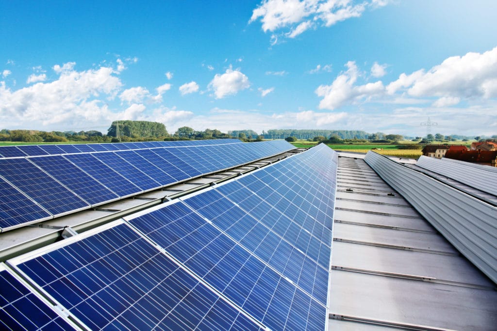 découvrez l'impact positif des panneaux solaires sur l'environnement et l'économie. apprenez comment cette énergie renouvelable réduit les émissions de carbone, diminue votre facture d'électricité et favorise un avenir durable.