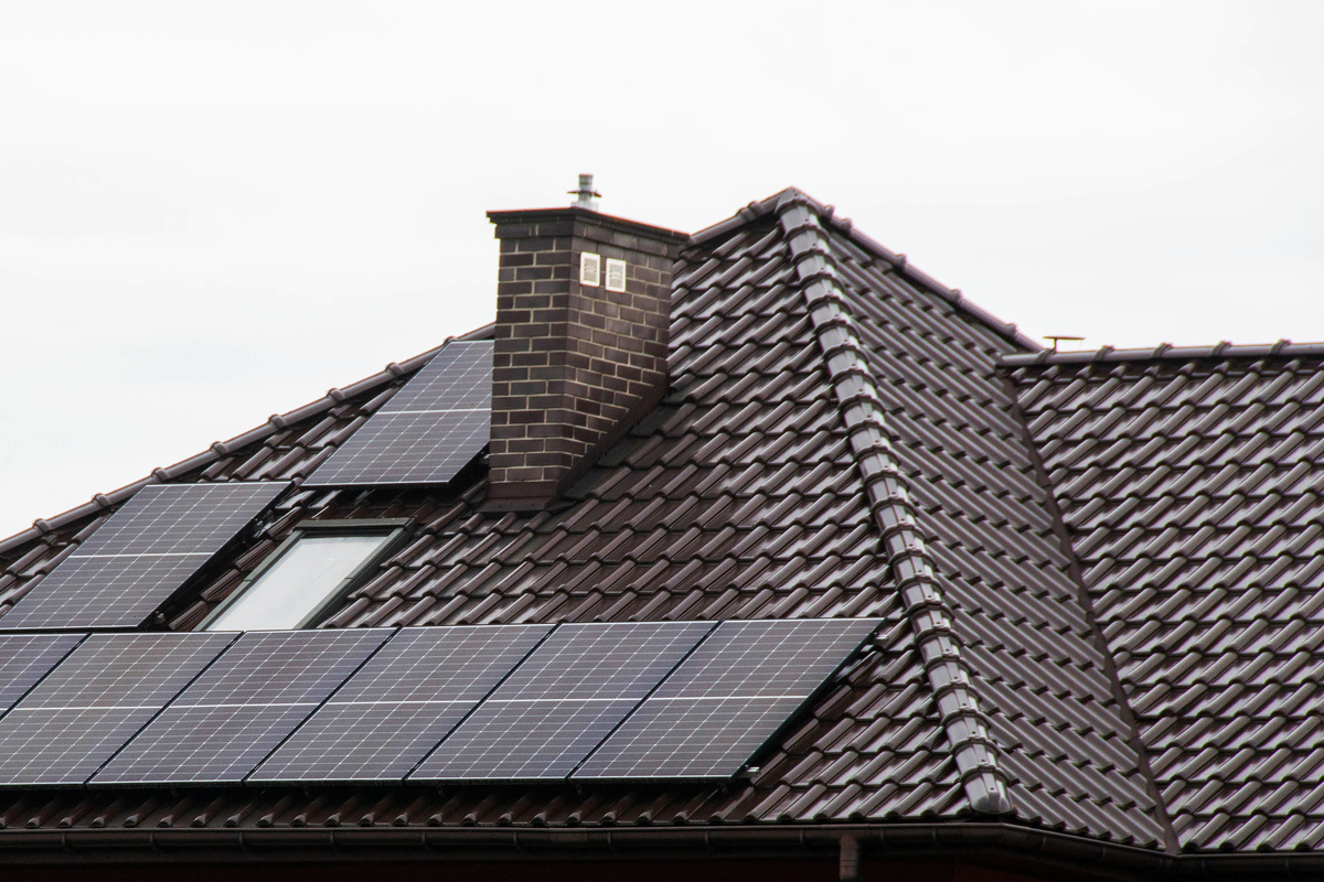 découvrez comment l'impact photovoltaïque transforme le secteur immobilier en générant des économies d'énergie, en augmentant la valeur des propriétés et en contribuant à un avenir durable. explorez les avantages de l'intégration des panneaux solaires dans votre investissement immobilier.