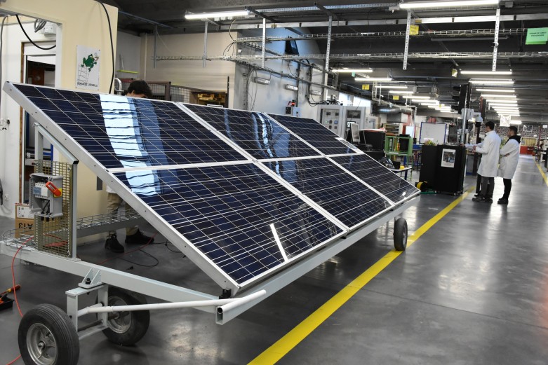 découvrez les dernières actualités et informations sur les panneaux photovoltaïques, leur fonctionnement, les avantages de l'énergie solaire et les tendances du marché pour optimiser votre investissement et contribuer à une planète durable.