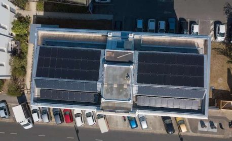 découvrez notre service d'installateur photovoltaïque à nantes, spécialisé dans l'installation de panneaux solaires pour maximiser votre autoconsommation et réduire votre facture d'électricité. profitez d'une expertise locale et d'une solution énergétique durable.