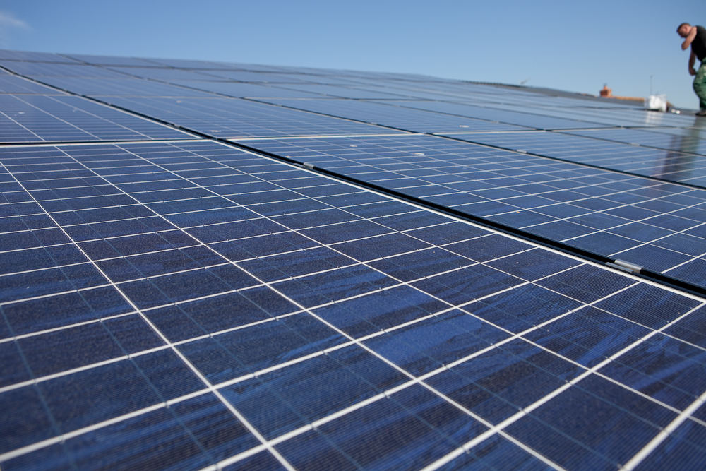 découvrez notre service d'installateur photovoltaïque à nantes, spécialisé dans l'installation de panneaux solaires pour un avenir durable. profitez d'une énergie propre et économisez sur vos factures grâce à nos solutions personnalisées et notre expertise locale.