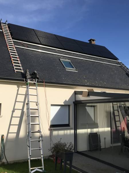 découvrez les services d'installation photovoltaïque à rouen. profitez d'une énergie solaire renouvelable, réduisez vos factures d'électricité et contribuez à la protection de l'environnement avec des experts locaux.