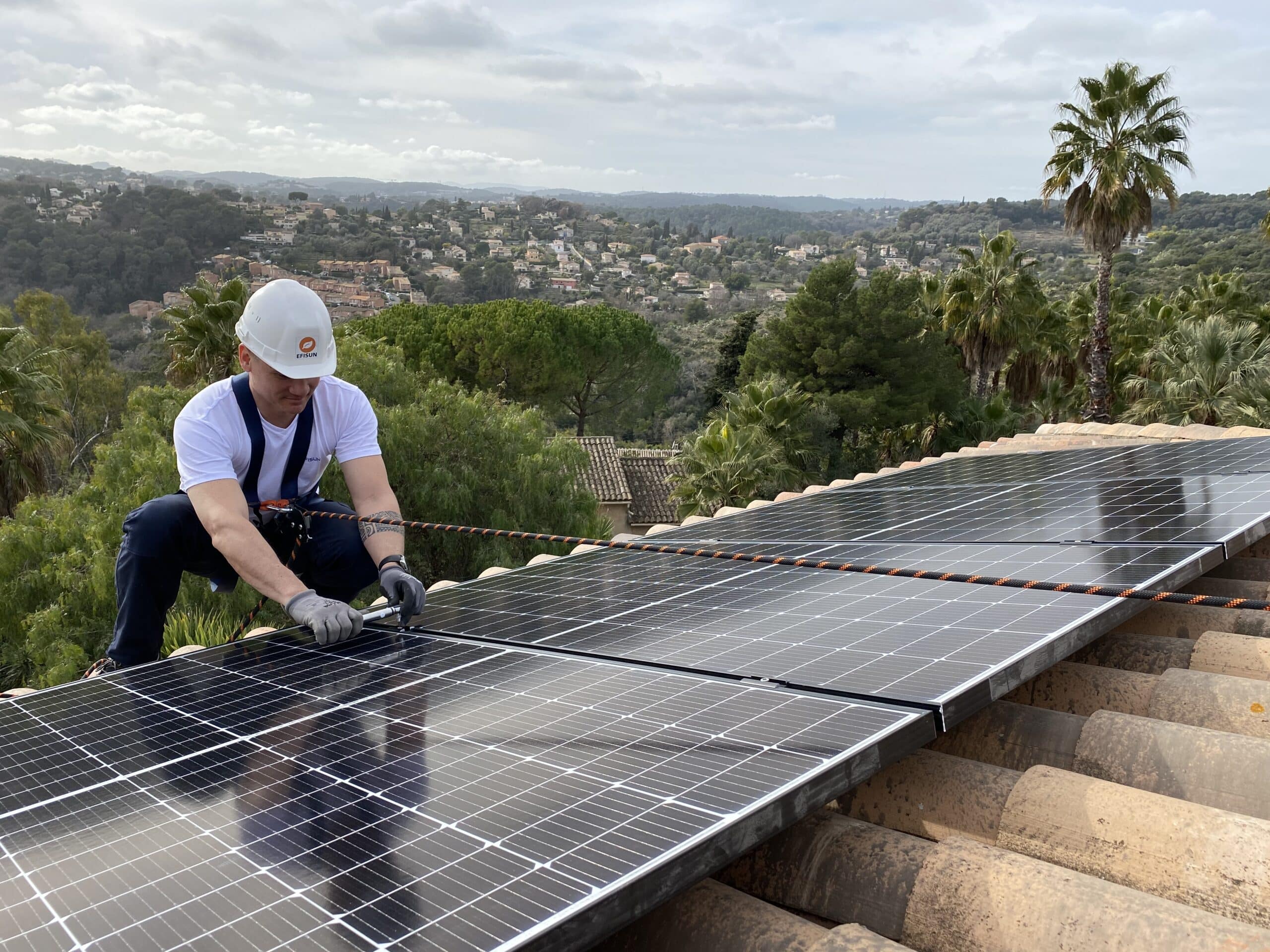 découvrez nos services d'installation de panneaux photovoltaïques. profitez d'une énergie renouvelable et réduisez vos factures d'électricité grâce à nos experts qualifiés en installation pv.