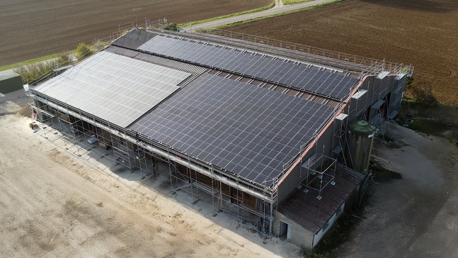 trouvez l'installateur photovoltaïque idéal en france pour transformer votre toit en source d'énergie renouvelable. bénéficiez d'une expertise locale et de conseils personnalisés pour optimiser votre installation solaire et réduire votre facture d'électricité.