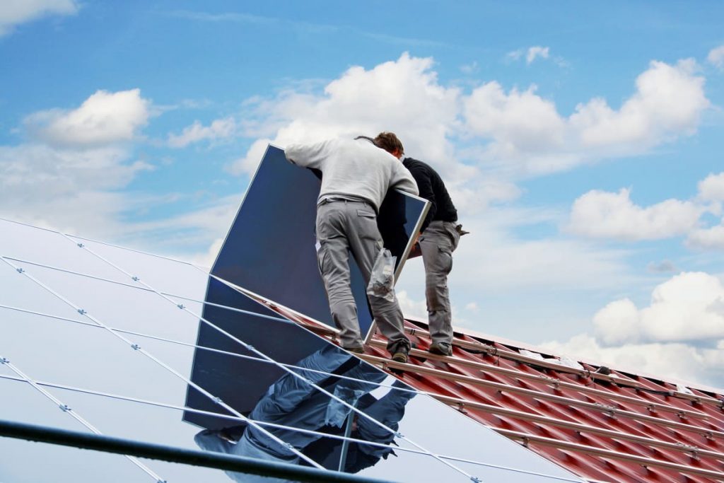 découvrez notre service d'installation rge pour panneaux photovoltaïques. profitez d'une énergie renouvelable, réduisez vos factures d'électricité et bénéficiez d'aides financières grâce à notre expertise certifiée.