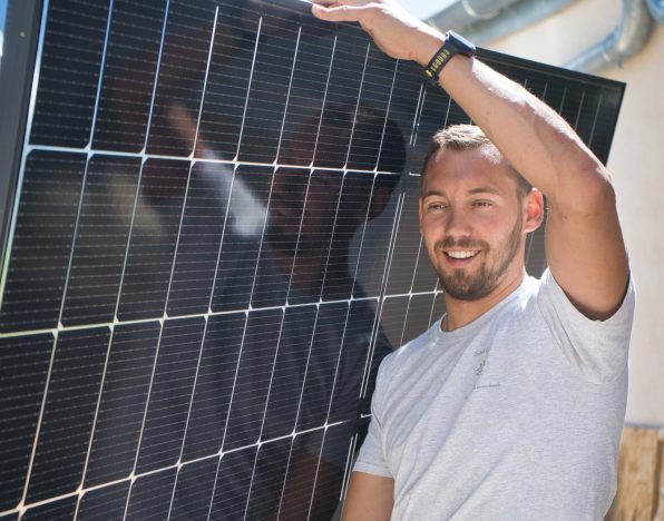 découvrez nos services d'installation solaire pour optimiser votre consommation d'énergie. bénéficiez de solutions sur mesure, d'un accompagnement professionnel et d'une transition énergétique réussie grâce à nos installateurs certifiés.