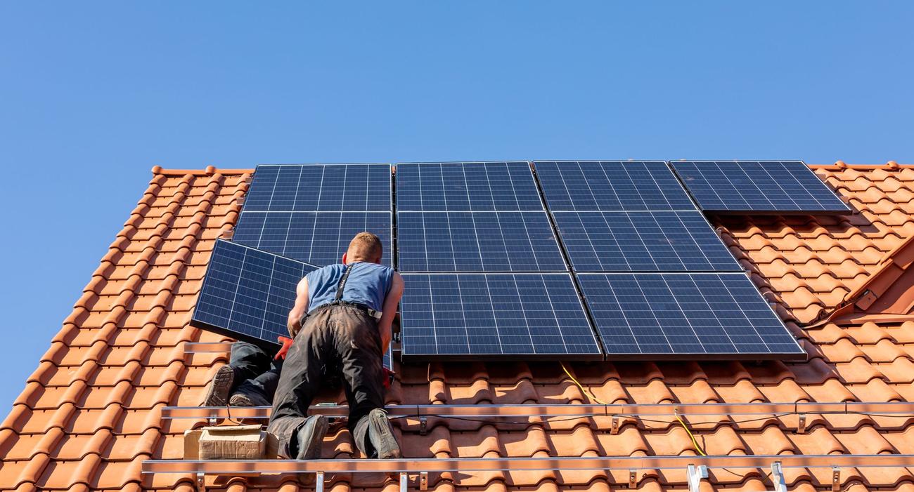 découvrez les installateurs photovoltaïques edf, experts en solutions solaires pour optimiser votre consommation d'énergie. bénéficiez d'une installation de panneaux solaires performants et d'un accompagnement personnalisé pour réaliser des économies tout en respectant l'environnement.