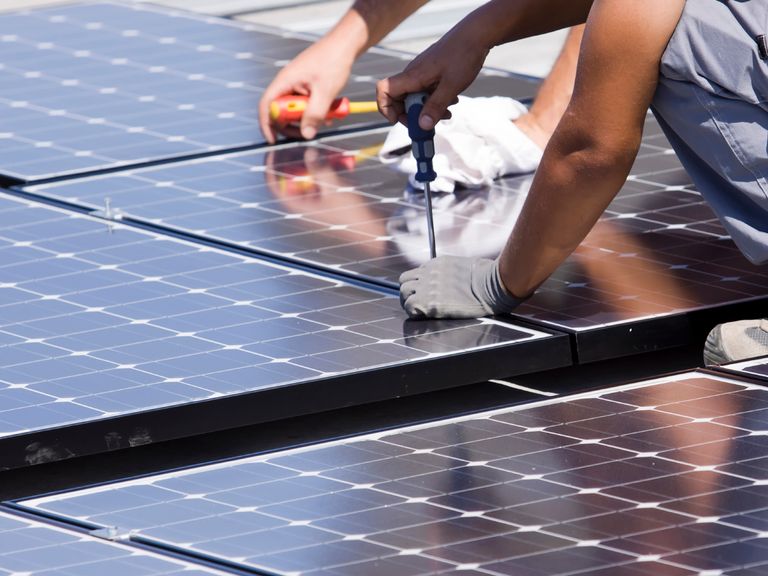 découvrez nos installateurs spécialisés en panneaux photovoltaïques pour une installation professionnelle et adaptée à vos besoins. profitez des énergies renouvelables avec une équipe d'experts qui garantit qualité et performance.