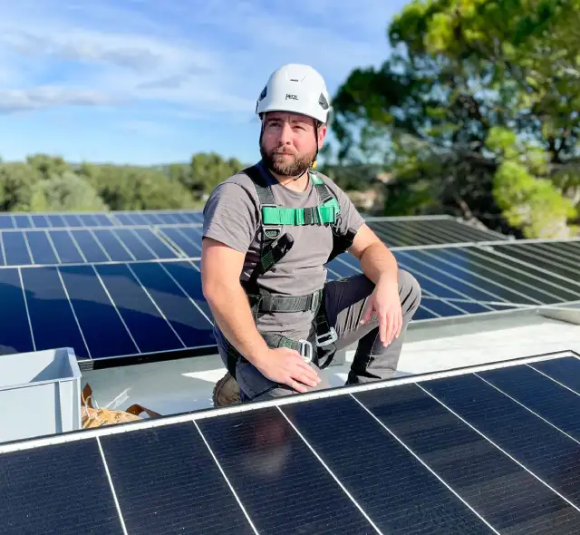 découvrez nos installateurs photovoltaïques qualifiés et expérimentés, prêts à vous accompagner dans votre transition énergétique. profitez de solutions sur mesure pour optimiser votre production d'électricité solaire et réduire vos factures d'énergie.