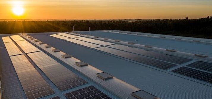 découvrez notre service d'installation de systèmes photovoltaïques de 100 kwc, optimisant votre consommation d'énergie et réduisant vos factures. bénéficiez d'une énergie renouvelable, écologique et économique grâce à notre expertise technique. contactez-nous pour un devis personnalisé !