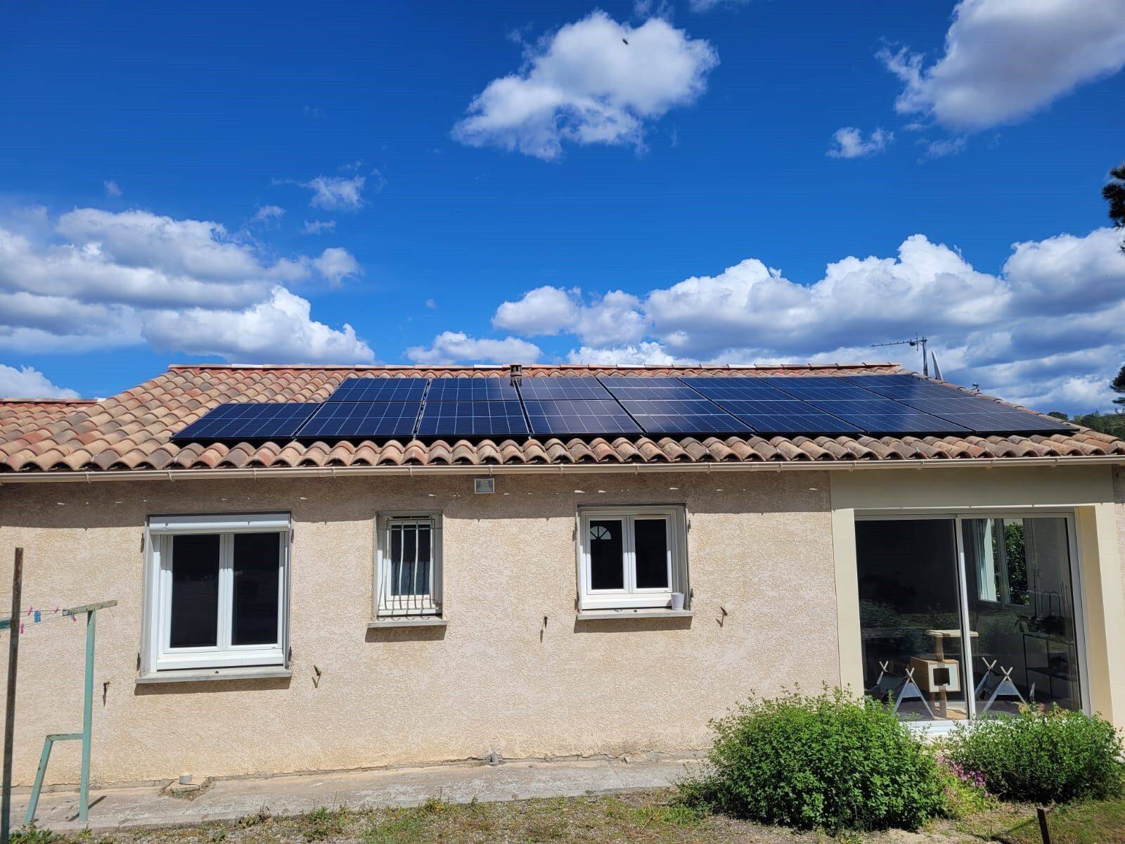 découvrez notre service d'installation photovoltaïque de 6 kwc, une solution efficace et durable pour produire votre propre énergie solaire. profitez d'économies sur vos factures d'électricité tout en contribuant à la protection de l'environnement.