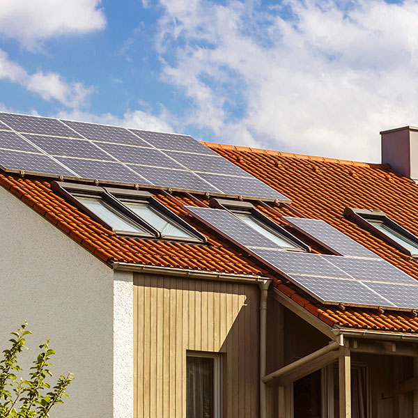 découvrez comment bénéficier d'une installation photovoltaïque gratuite pour produire votre propre électricité et réduire votre facture énergétique. profitez des aides et subventions disponibles pour passer à l'énergie solaire sans coût initial.