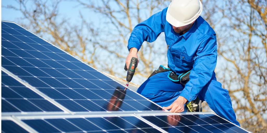 découvrez comment installer des panneaux solaires facilement et efficacement. suivez notre guide étape par étape pour profiter d'une énergie renouvelable et réduire vos factures d'électricité tout en contribuant à la protection de l'environnement.