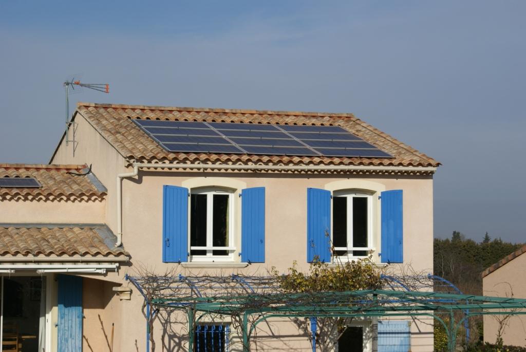 découvrez comment investir dans le photovoltaïque en 20258 : guide complet sur les avantages, les opportunités de rendement, et les étapes pour maximiser votre investissement dans l'énergie solaire.