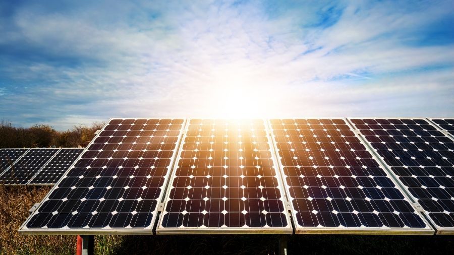 découvrez comment investir dans l'énergie solaire peut optimiser votre patrimoine tout en contribuant à un avenir durable. profitez des avantages fiscaux, de la valorisation de votre bien et d'une rentabilité sur le long terme grâce à des solutions solaires innovantes.