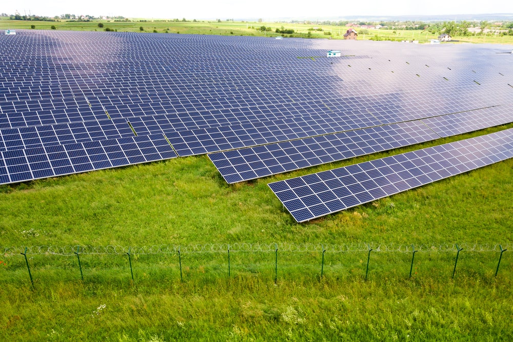 découvrez comment devenir un investisseur dans le secteur de l'énergie photovoltaïque (pv) et bénéficiez des opportunités qui s'offrent à vous. maximisez vos rendements tout en contribuant à la transition énergétique et à un avenir durable.