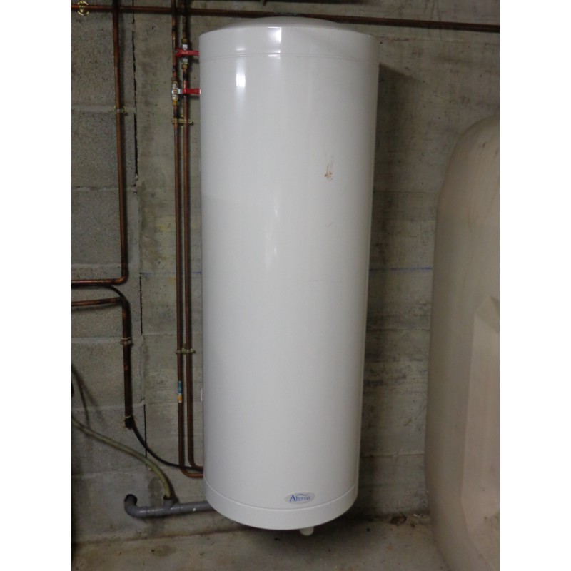 découvrez l'importance de l'isolation de votre chauffe-eau de 200 litres pour optimiser votre consommation d'énergie et réduire vos factures. apprenez les meilleures techniques et matériaux pour assurer une performance optimale de votre appareil tout en préservant l'environnement.