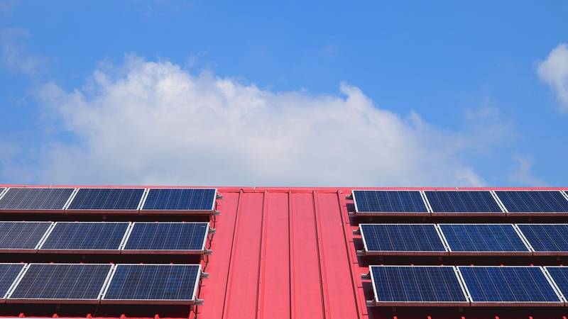 découvrez les aspects juridiques liés à l'installation de panneaux solaires en france. informez-vous sur les réglementations, aides financières et contrats pour optimiser votre projet solaire en toute légalité.
