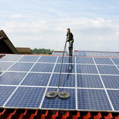 découvrez notre kit de nettoyage pour panneaux photovoltaïques, conçu pour optimiser l'efficacité de vos installations solaires. facile à utiliser, il permet d'éliminer la poussière et les débris, garantissant ainsi une performance maximale de vos panneaux. protégez votre investissement et prolongez la durée de vie de vos équipements avec notre solution efficace et écologique.