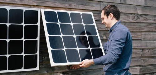 découvrez notre kit solaire complet pour profiter d'une énergie renouvelable et économique. ce kit est idéal pour alimenter vos appareils électroménagers, éclairer votre extérieur ou partir en camping. facile à installer, il vous permettra de réduire votre empreinte carbone tout en réalisant des économies sur vos factures d'électricité.