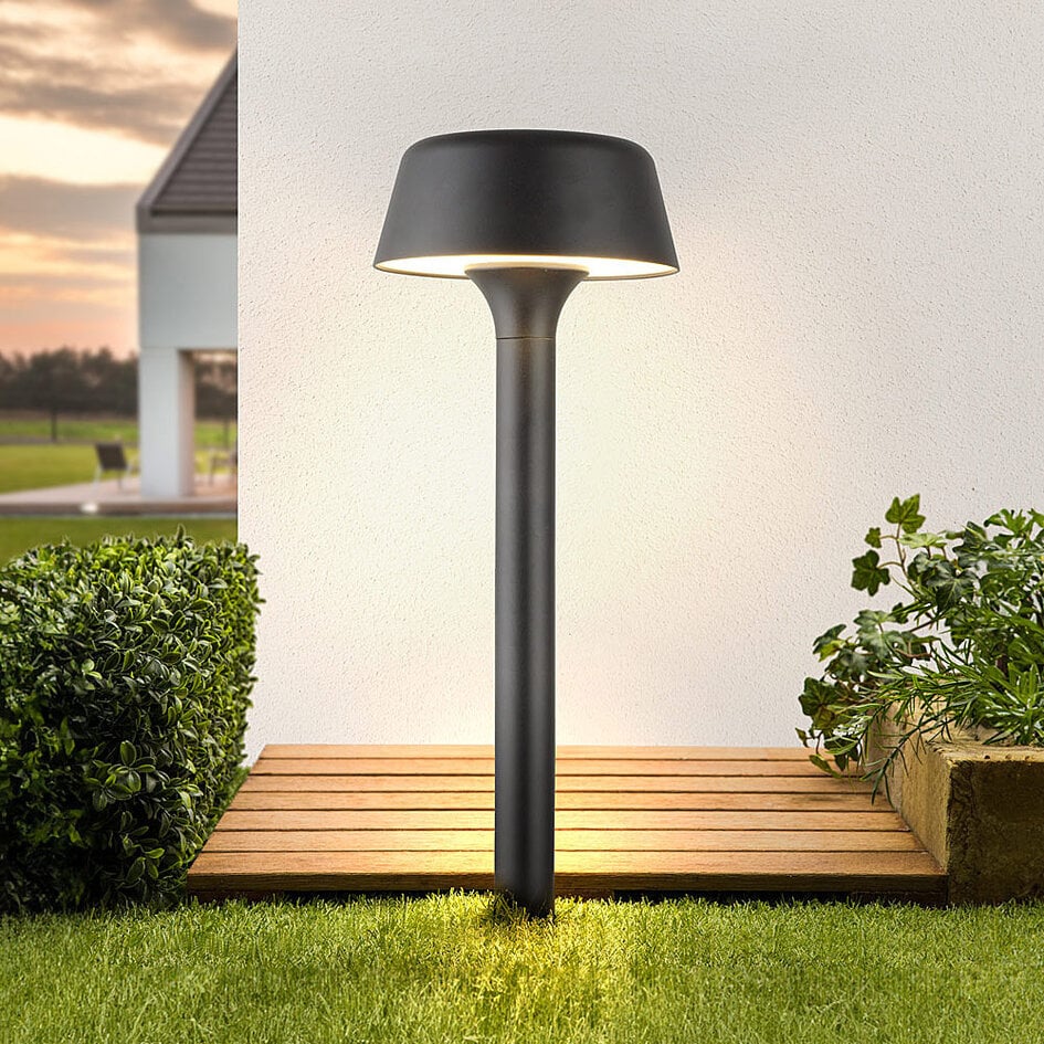 découvrez notre sélection de lampadaires solaires qui allient élégance et écologie. parfaits pour illuminer votre jardin ou terrasse tout en étant alimentés par l'énergie solaire, ces lampadaires offriront une ambiance chaleureuse et économique. éclairez vos soirées en toute autonomie avec nos modèles design et performants.
