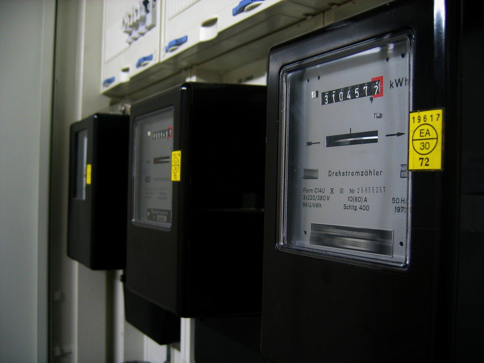 découvrez pourquoi votre linky clignote, ce que cela signifie et comment y remédier. obtenez toutes les informations nécessaires pour comprendre le fonctionnement de votre compteur intelligent et assurer une utilisation optimale de votre électricité.