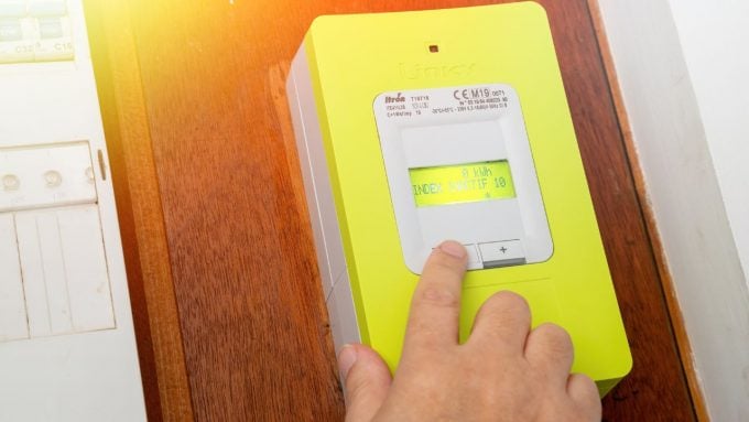 découvrez le fonctionnement du linky clignotant : un indicateur essentiel pour comprendre votre consommation d'électricité et optimiser votre gestion énergétique. apprenez à interpréter les signaux lumineux de votre compteur linky.