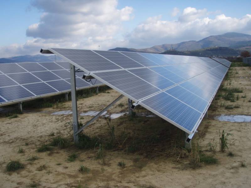 découvrez nos offres de location de terrains photovoltaïques idéals pour des projets d'énergie renouvelable. profitez d'un emplacement stratégique, d'un ensoleillement optimal et d'un accompagnement personnalisé pour maximiser vos investissements verts.