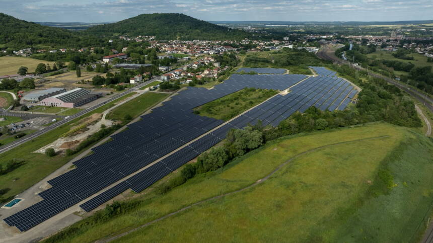 découvrez des terrains idéaux pour l'installation de panneaux photovoltaïques et maximisez votre production d'énergie solaire. optez pour une solution durable et rentable pour votre projet énergétique avec nos options de terrain adaptées.