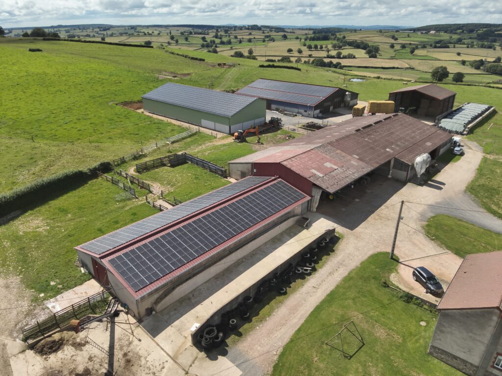 découvrez notre service de location de toiture photovoltaïque qui vous permet de produire votre propre énergie solaire tout en optimisant votre espace. économisez sur vos factures d'électricité et participez à la transition énergétique avec une solution simple et rentable.