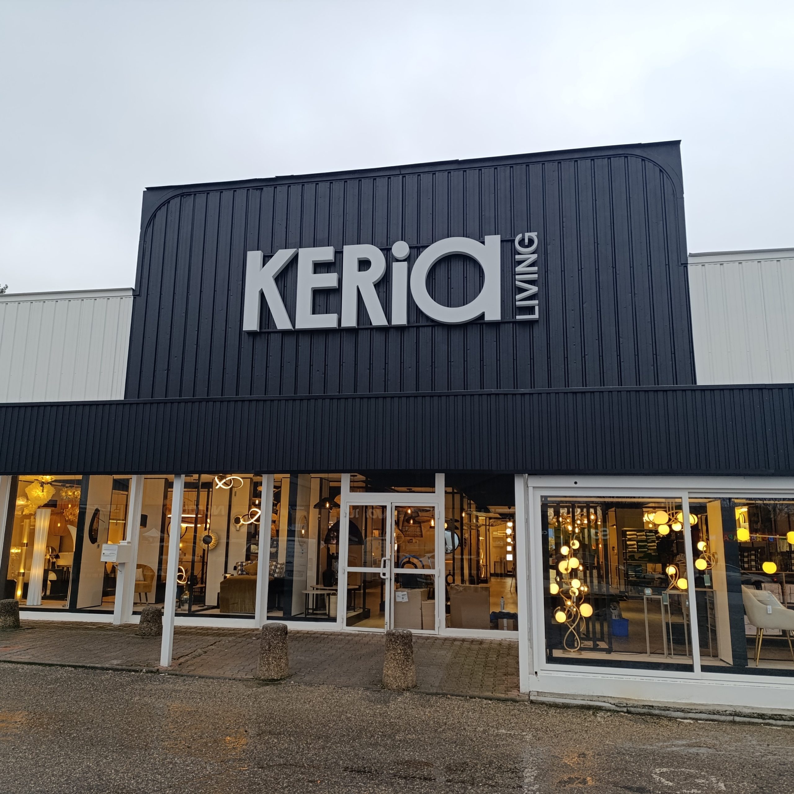 découvrez les avis sur lumimania, la référence en matière de solutions d'éclairage innovantes. explorez les expériences utilisateurs et trouvez le produit qui illuminera votre quotidien.