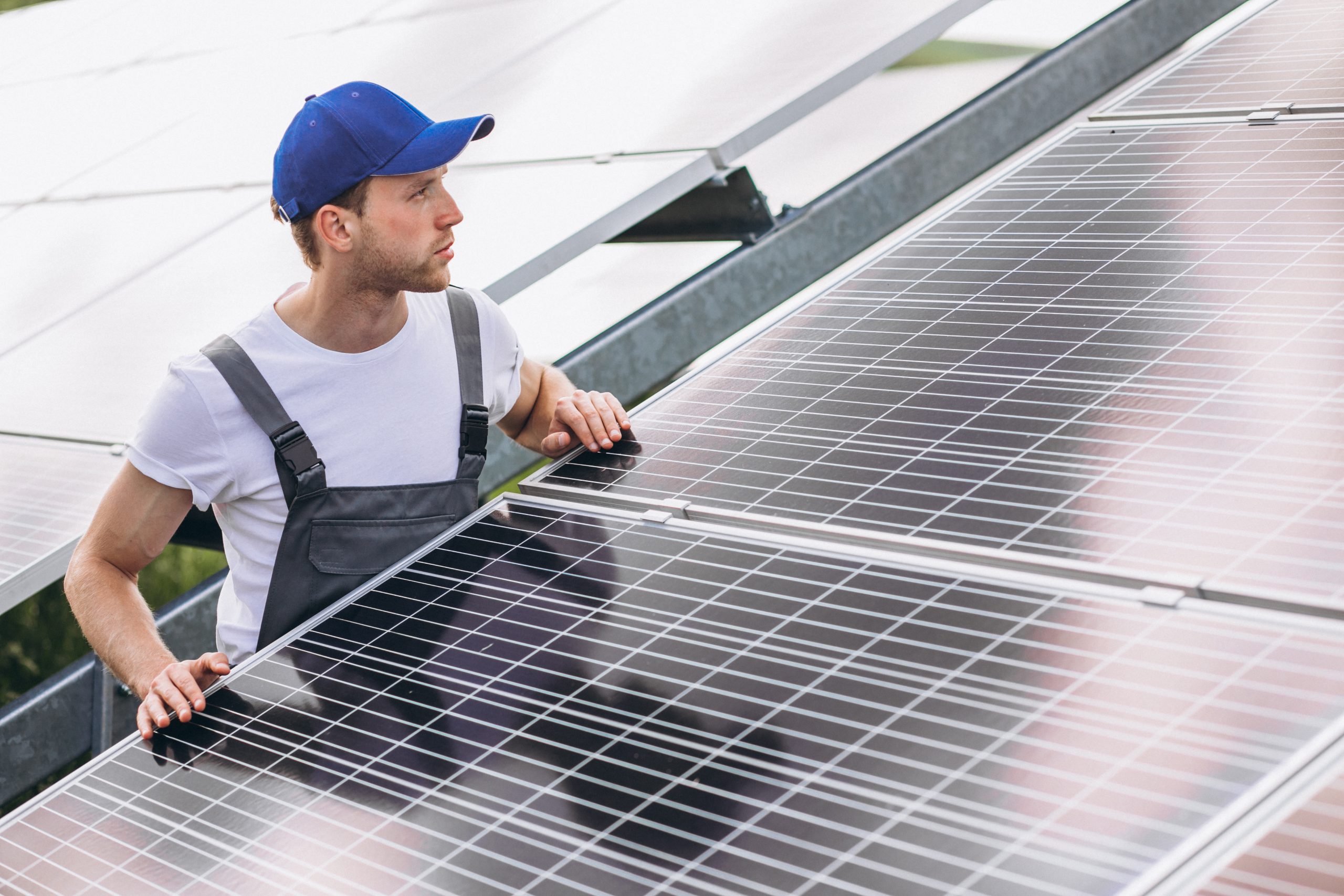 découvrez l'importance de la maintenance photovoltaïque pour optimiser la performance de vos panneaux solaires. garantissez leur efficacité et prolongez leur durée de vie grâce à nos services professionnels et conseils d'experts.
