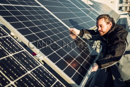 découvrez notre service de maintenance pv pour garantir la performance optimale de vos installations solaires. profitez d'une expertise professionnelle pour maximiser votre production d'énergie et prolonger la durée de vie de vos panneaux photovoltaïques.