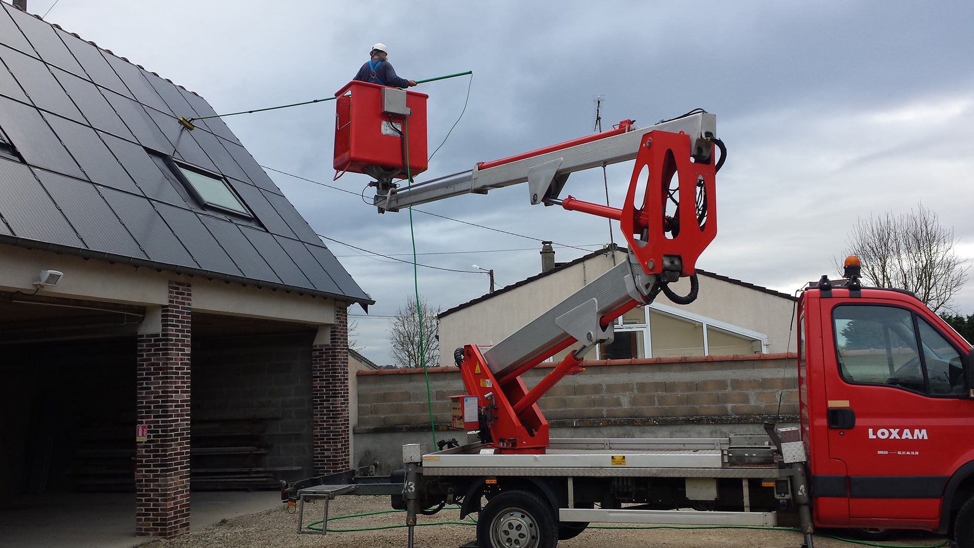découvrez nos services de maintenance photovoltaïque pour garantir le performance et la durabilité de vos installations solaires. profitez d'un entretien professionnel et d'une expertise reconnue pour maximiser votre production d'énergie et prolonger la vie de vos panneaux solaires.