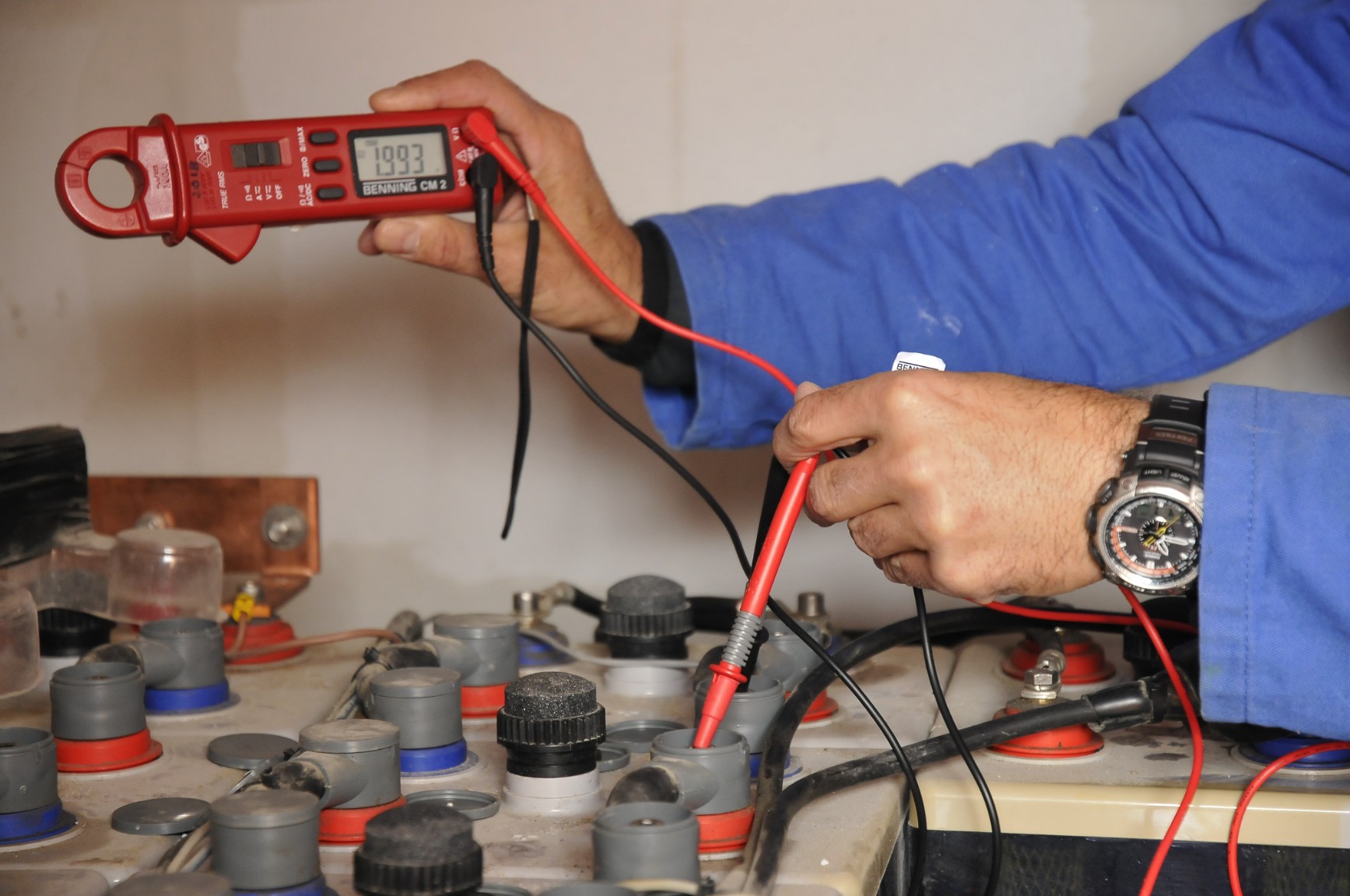 découvrez l'importance de la maintenance photovoltaïque pour optimiser la performance de vos panneaux solaires. assurez-vous une production d'énergie maximale et prolongez la durée de vie de votre installation grâce à des services professionnels adaptés.