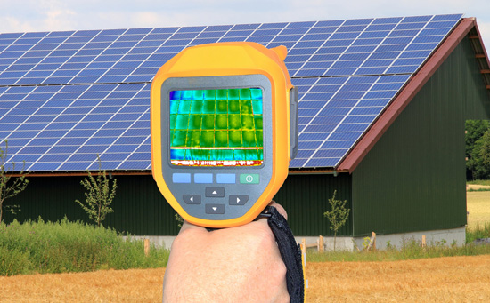 découvrez nos services de maintenance photovoltaïque pour garantir le bon fonctionnement et la longévité de vos installations solaires. profitez d'un rendement optimal et d'une tranquillité d'esprit grâce à notre expertise.