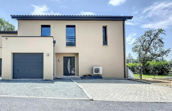 découvrez notre sélection de maisons à louer, offrant un cadre de vie agréable et des espaces adaptés à vos besoins. trouvez la maison de vos rêves dès aujourd'hui et profitez d'un confort optimal dans un environnement paisible.