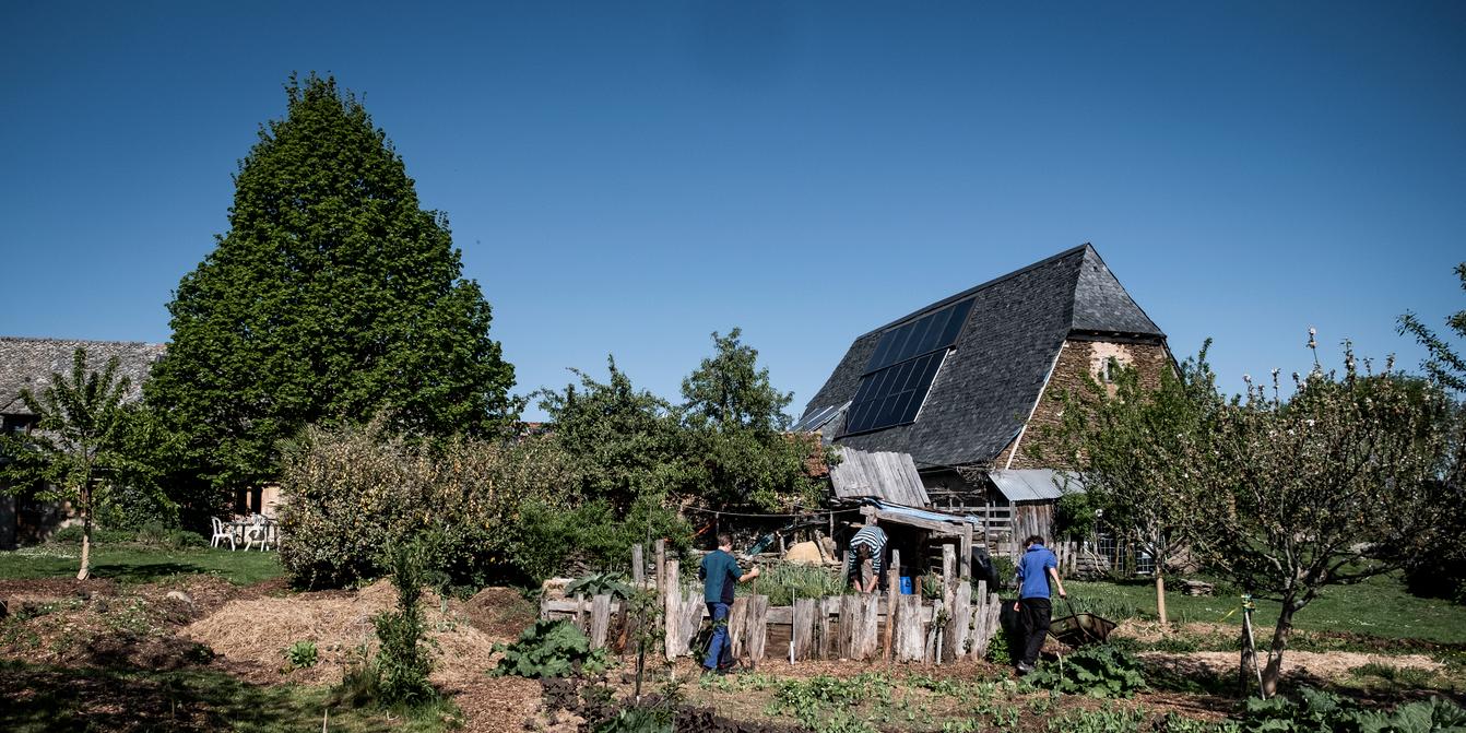 découvrez les avantages et les défis d'une maison non électrifiée. explorez des solutions alternatives et des modes de vie durables tout en préservant l'authenticité et la simplicité d'un quotidien sans électricité.