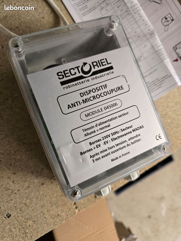 découvrez tout ce qu'il faut savoir sur les micro-coupures : causes, impacts sur vos appareils électriques et conseils pour les prévenir efficacement.