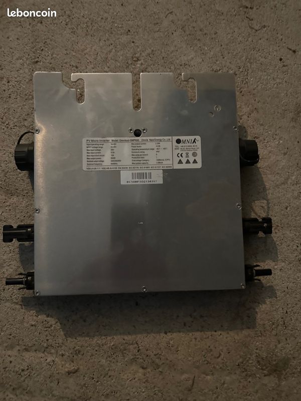 découvrez le micro-onduleur omnik 600w, une solution idéale pour optimiser la production d'énergie solaire de votre installation. compact et performant, il permet une gestion efficace de chaque panneau photovoltaïque, garantissant un rendement élevé et une meilleure autonomie. idéal pour les particuliers et les professionnels souhaitant maximiser leur production d'énergie renouvelable.