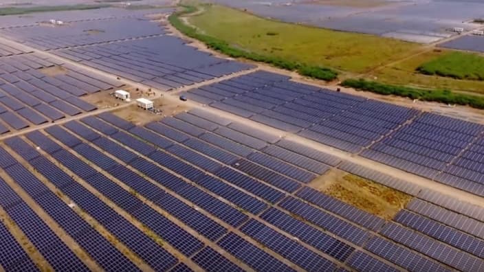 découvrez les merveilles du monde solaire : exploration des planètes, des étoiles et des phénomènes astronomiques fascinants. plongez dans l'univers et apprenez-en plus sur notre système solaire et au-delà.