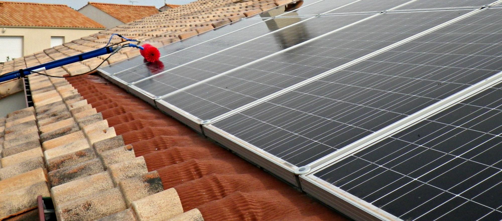 offrez à vos panneaux solaires un nettoyage professionnel et efficace pour optimiser leur performance. découvrez nos services spécialisés pour prolonger leur durée de vie et maximiser votre production d'énergie.